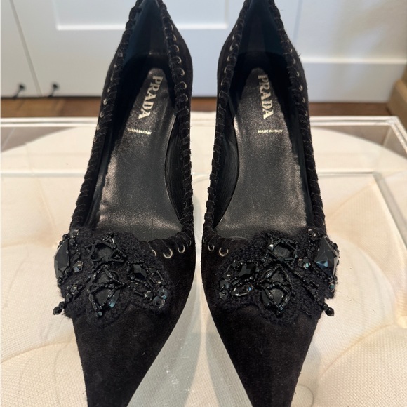 Prada Black Suede Beaded Embellished Pointed-Toe Heels (38.5) - Picture 13 of 13